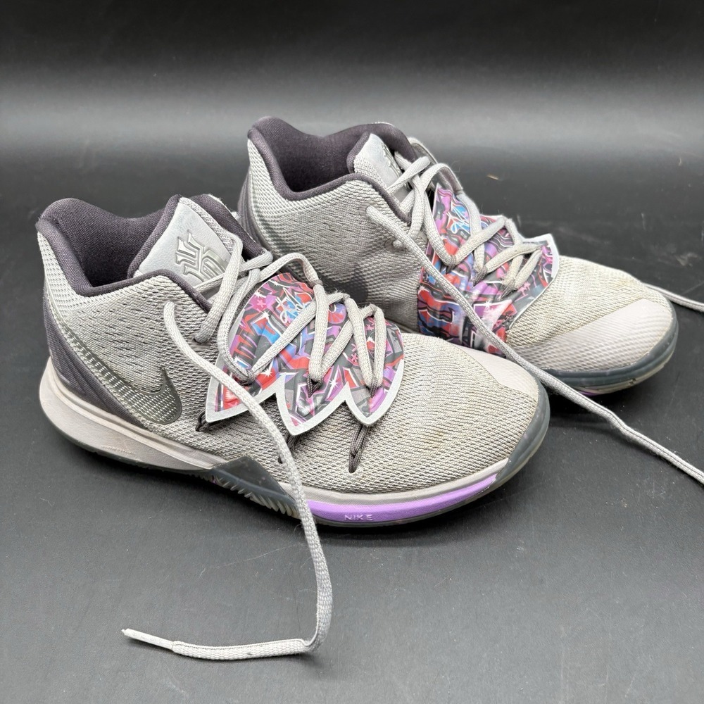 Nike Kyrie AQ2456-001 Youth Gray Graffiti Basketball Shoes Size 4Y